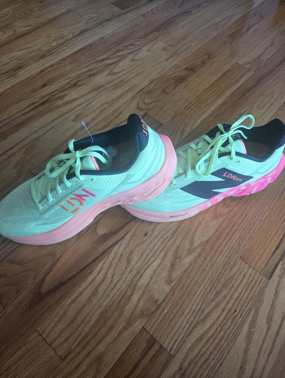 Limited Edition New Balance Fresh Foam X 1080 v13 London Edition - Picture 4 of 8